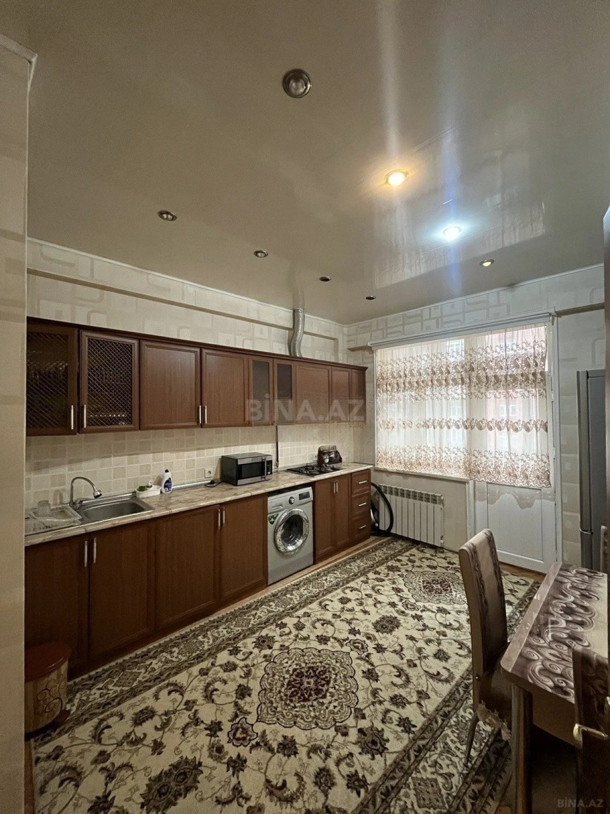 Kirayə verilir 2 otaqlı mənzil 60 m²