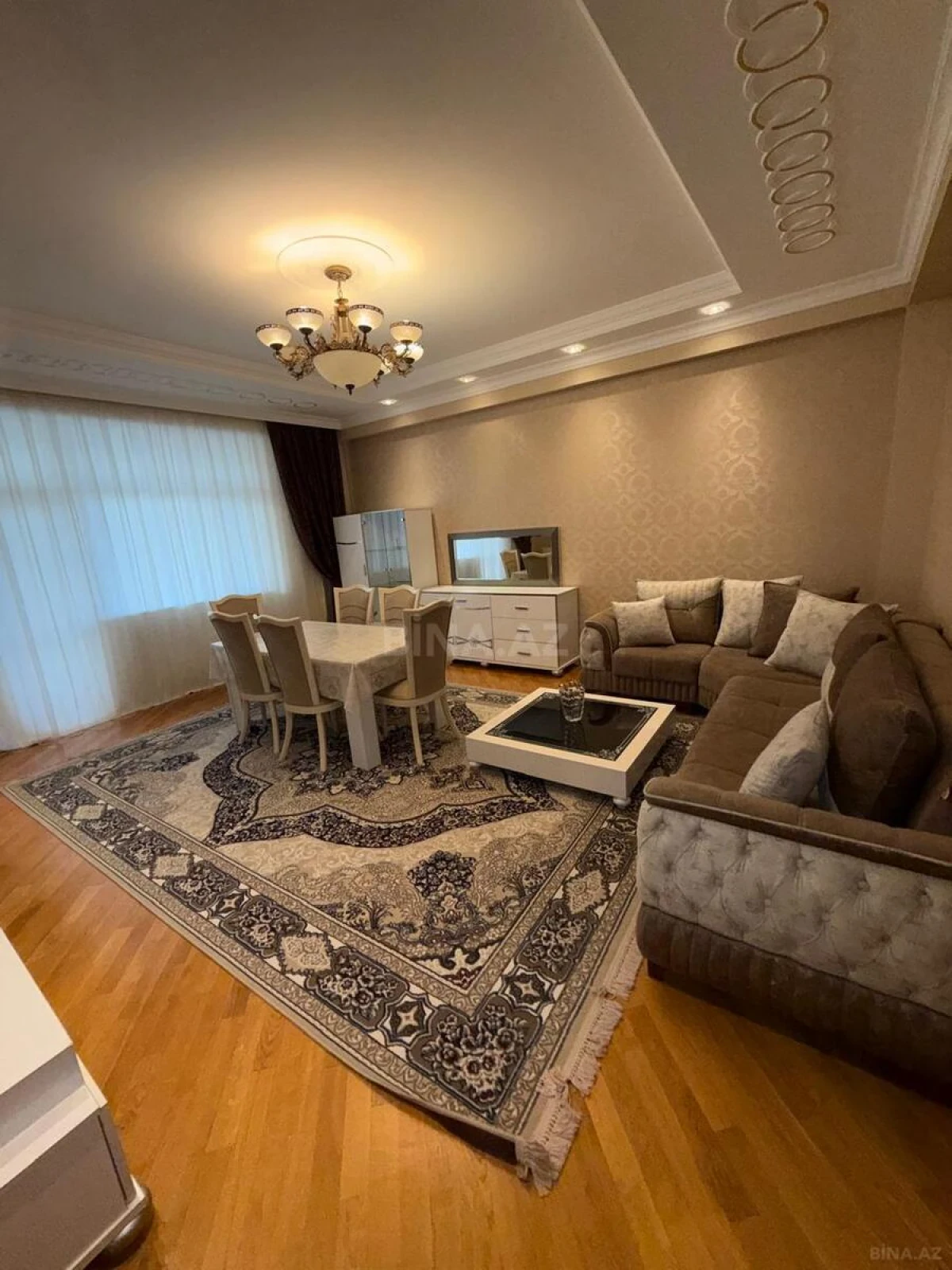 Kirayə verilir 3 otaqlı mənzil 130 m²