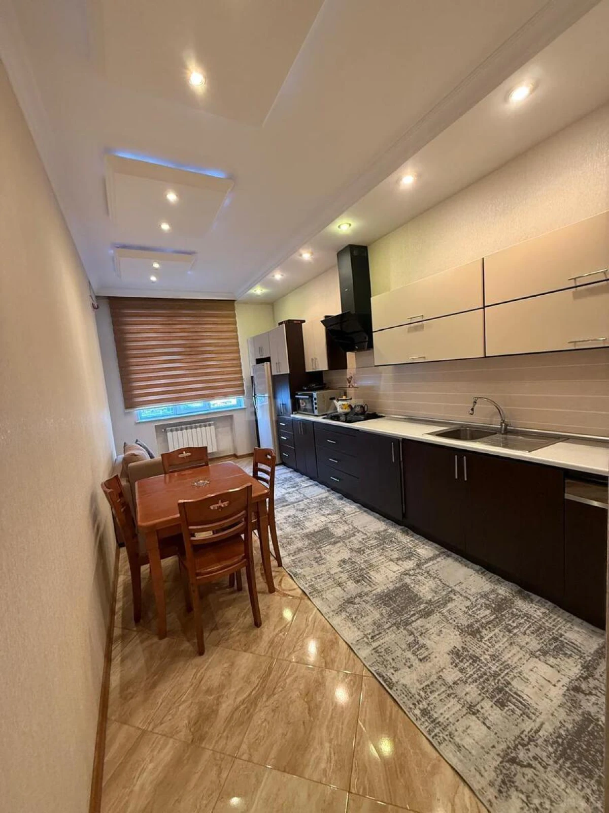 Kirayə verilir 3 otaqlı mənzil 130 m²