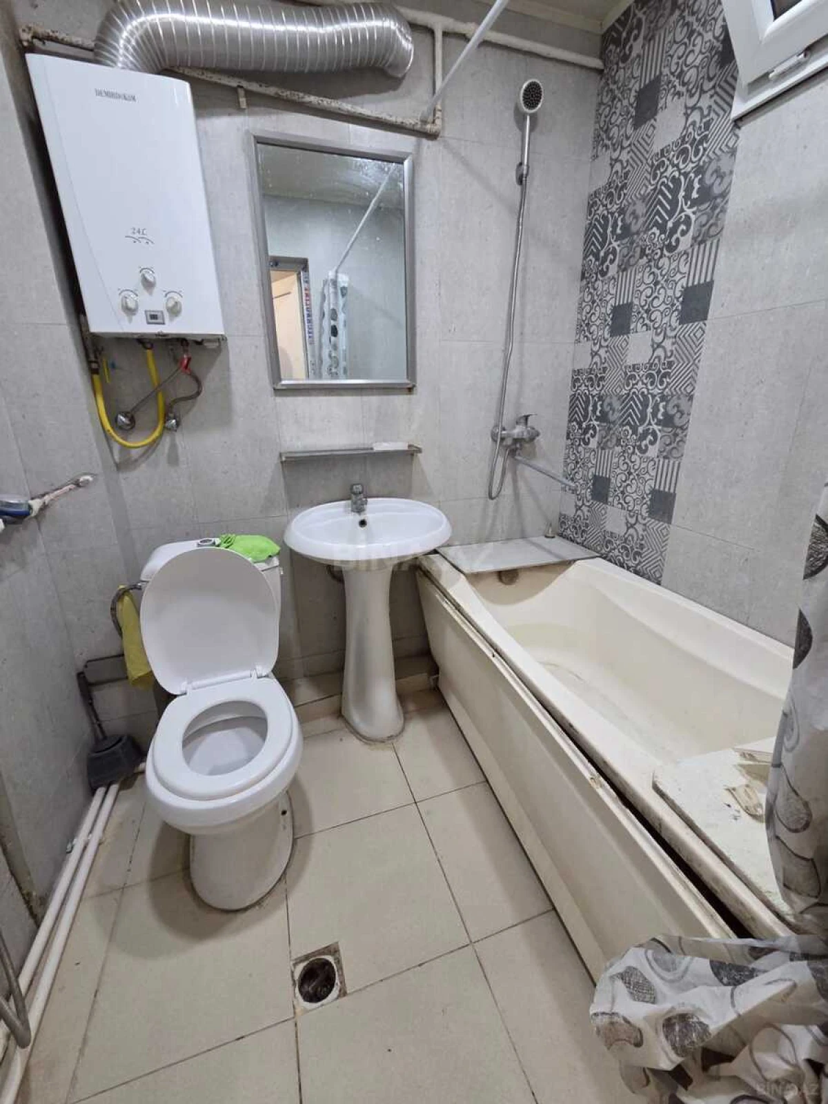 Satılır 2 otaqlı mənzil 48 m²
