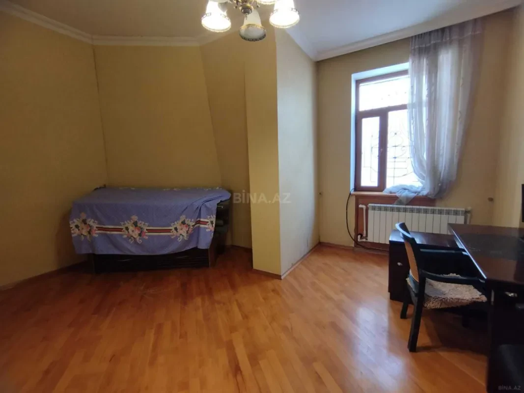 Kirayə verilir 6 otaqlı həyət evi 250 m²