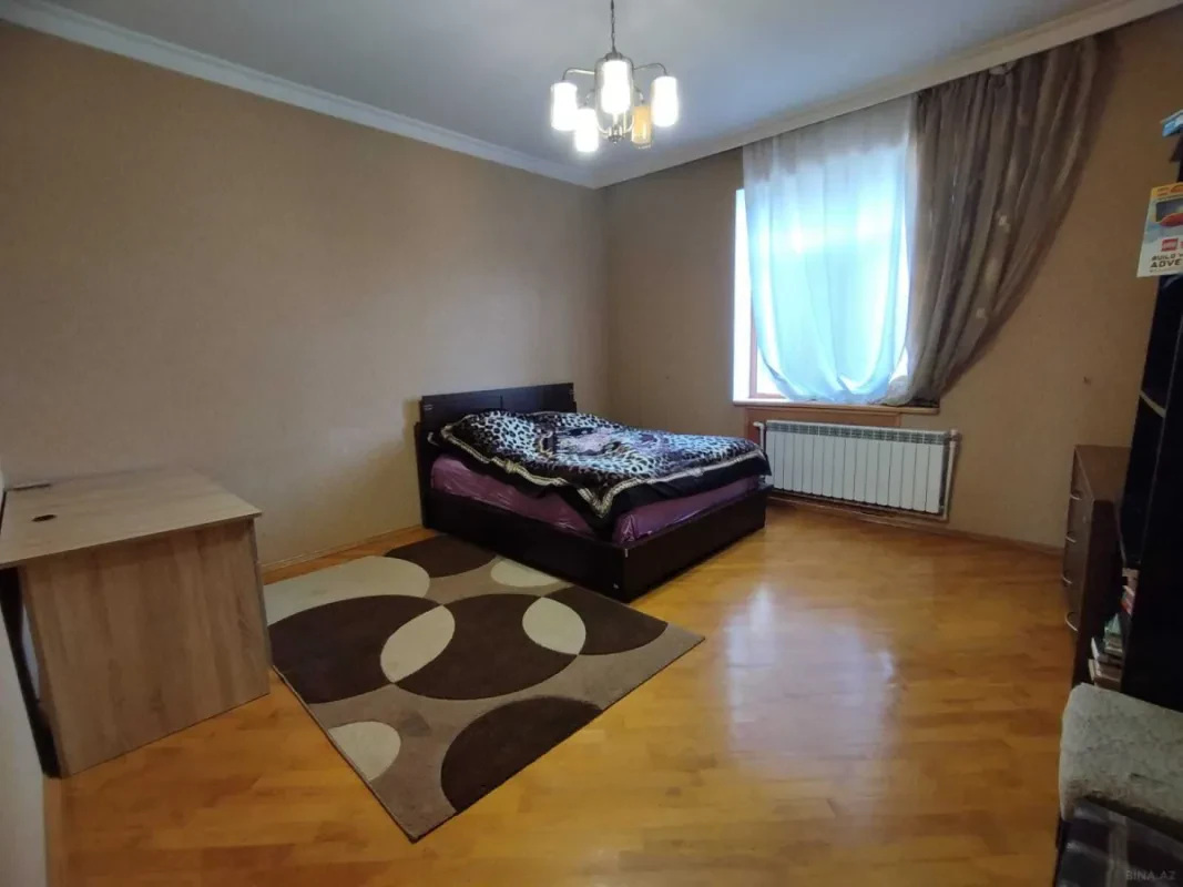 Kirayə verilir 6 otaqlı həyət evi 250 m²