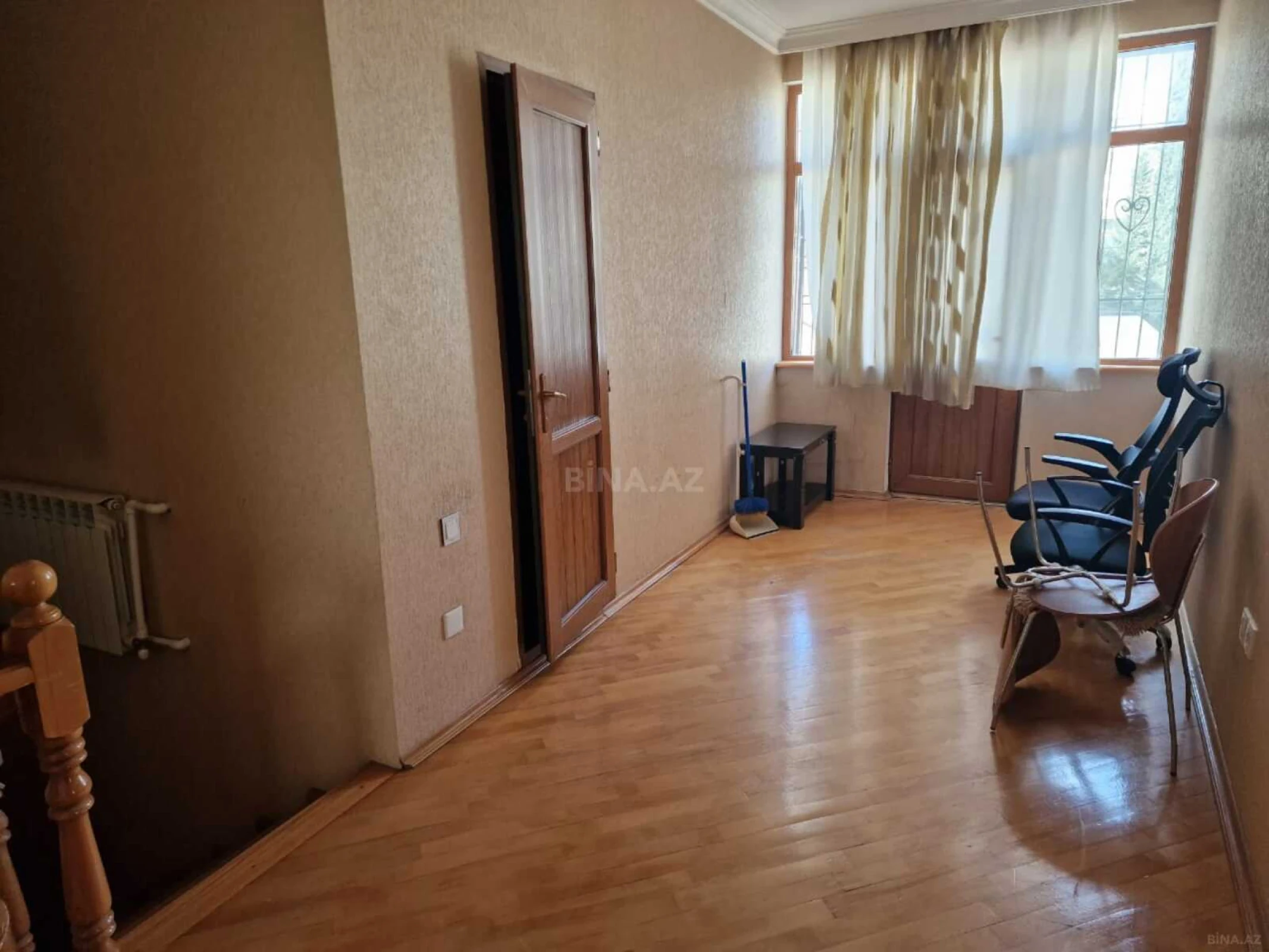 Kirayə verilir 6 otaqlı həyət evi 250 m²