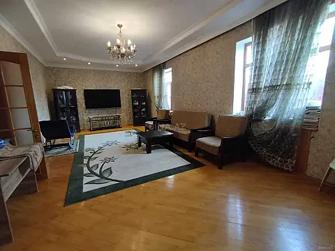 Kirayə verilir 6 otaqlı həyət evi 250 m²
