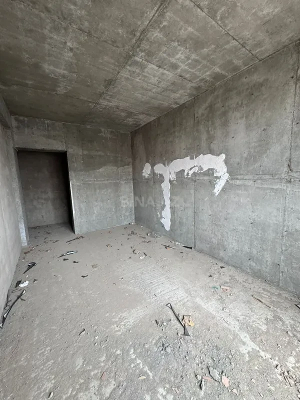 Satılır 3 otaqlı mənzil 130 m²
