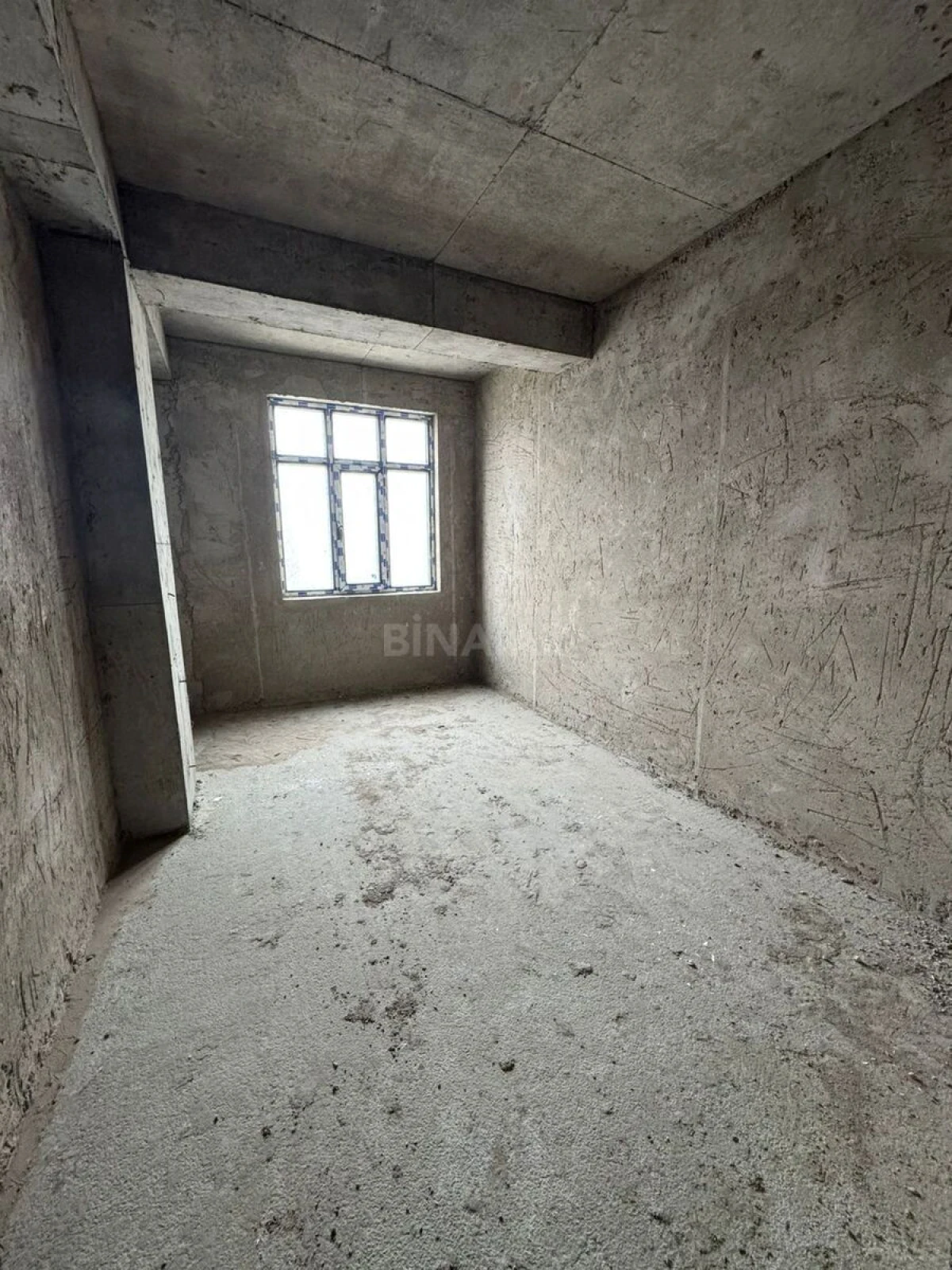 Satılır 3 otaqlı mənzil 130 m²