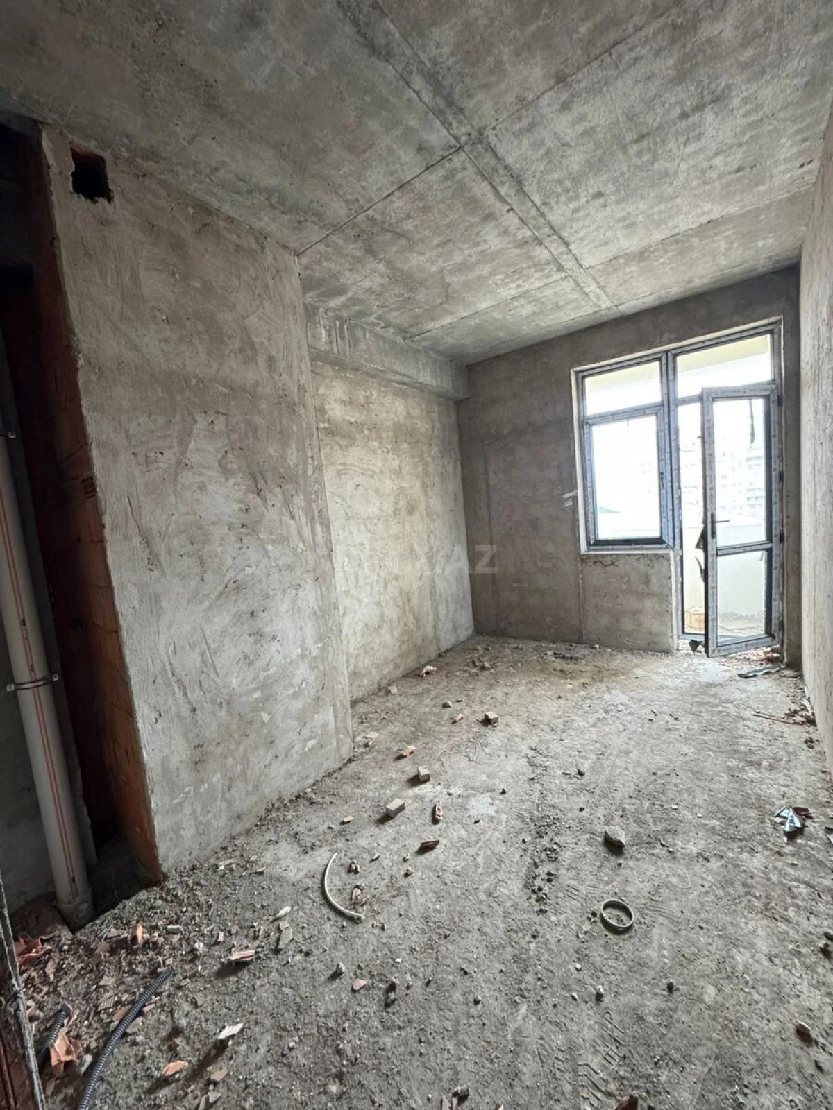 Satılır 3 otaqlı mənzil 130 m²