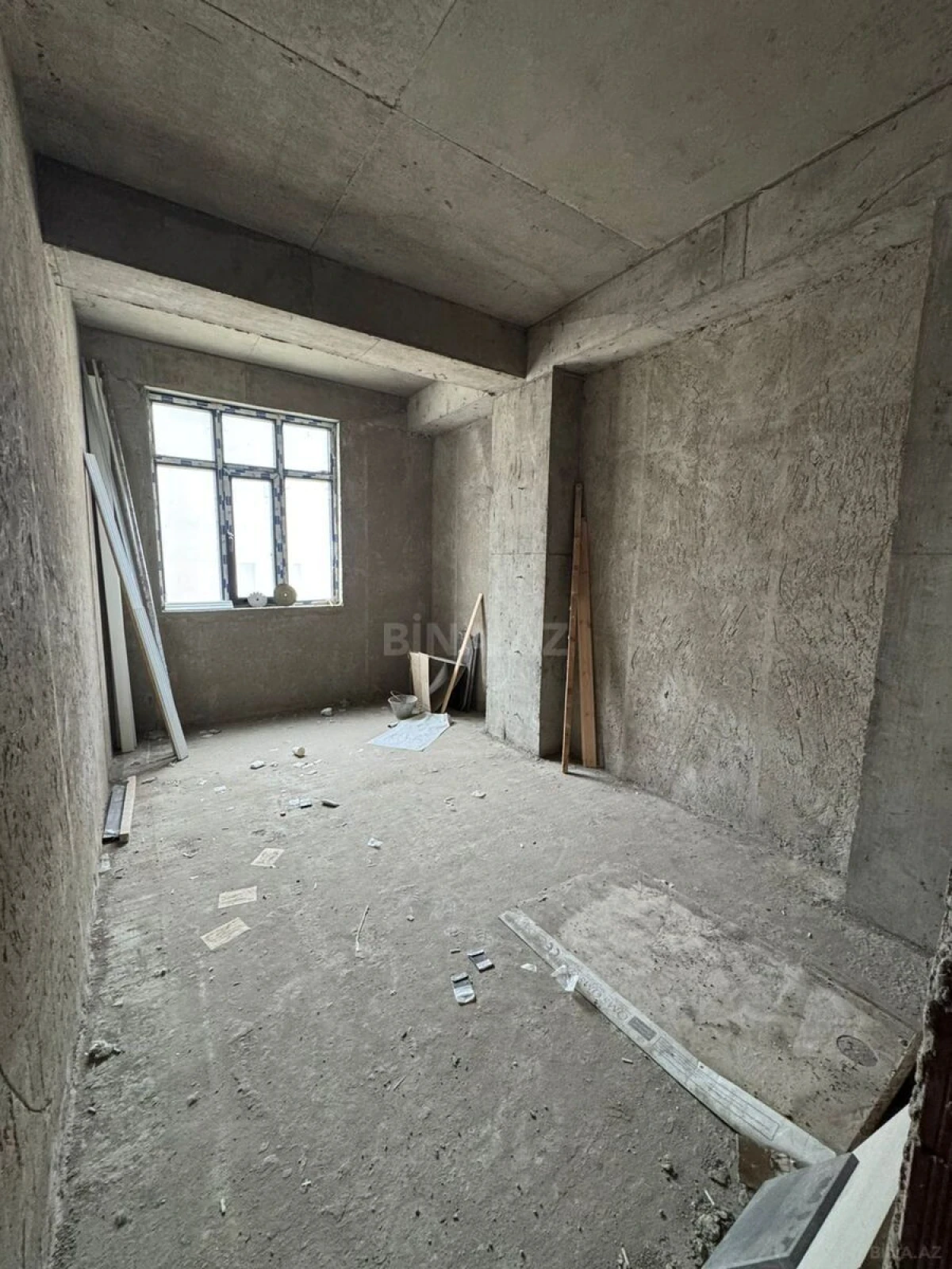 Satılır 3 otaqlı mənzil 130 m²