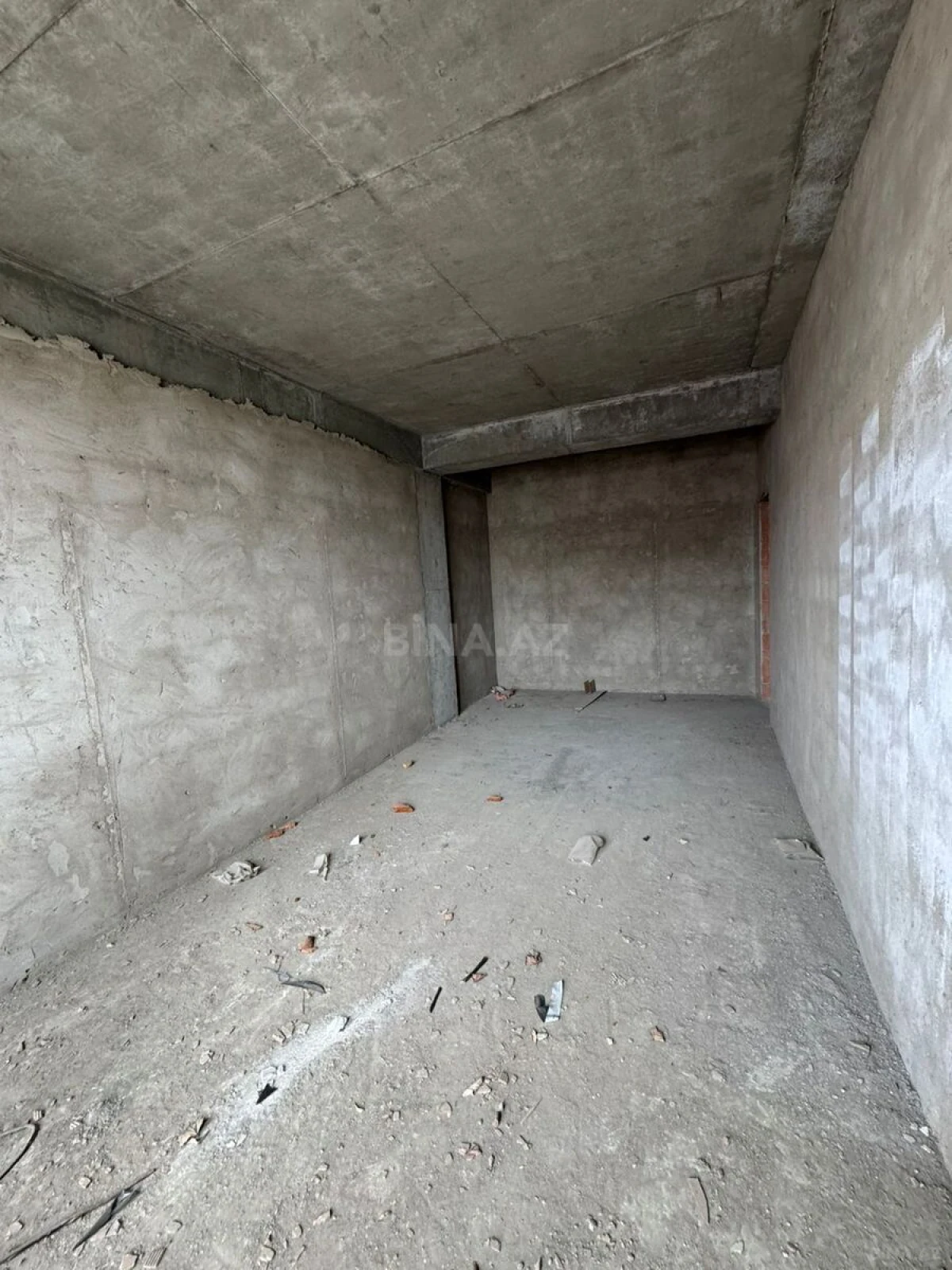 Satılır 3 otaqlı mənzil 130 m²