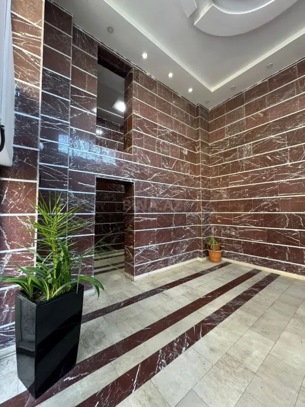 Satılır 3 otaqlı mənzil 120 m²