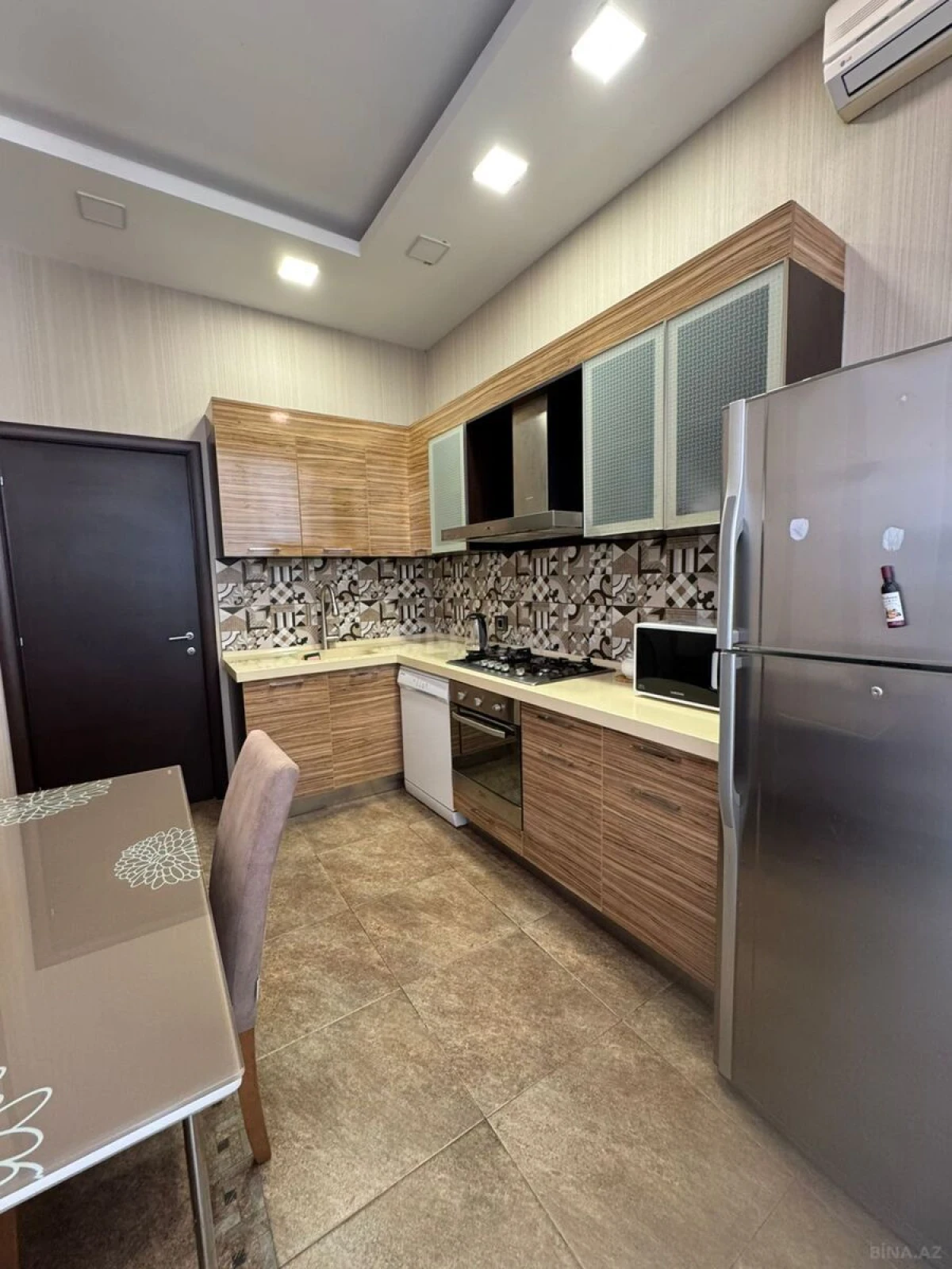 Satılır 3 otaqlı mənzil 120 m²