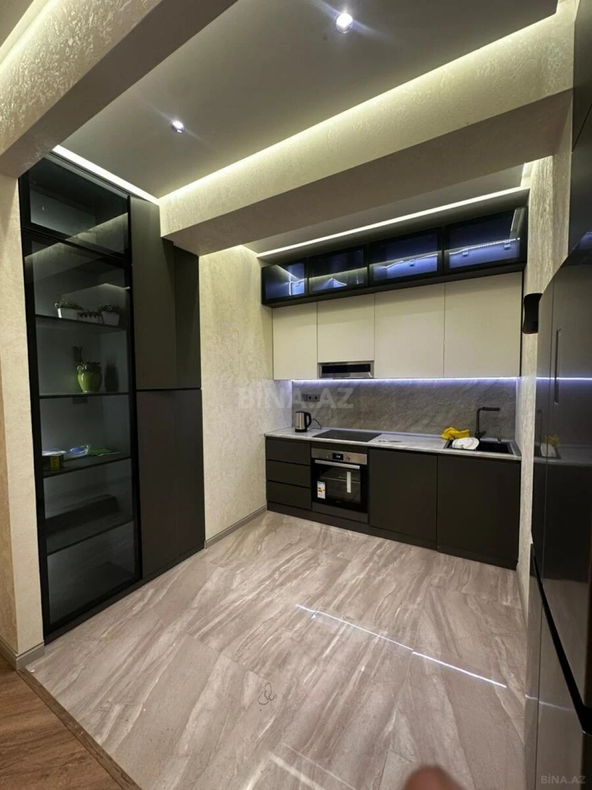 Kirayə verilir 2 otaqlı mənzil 70 m²