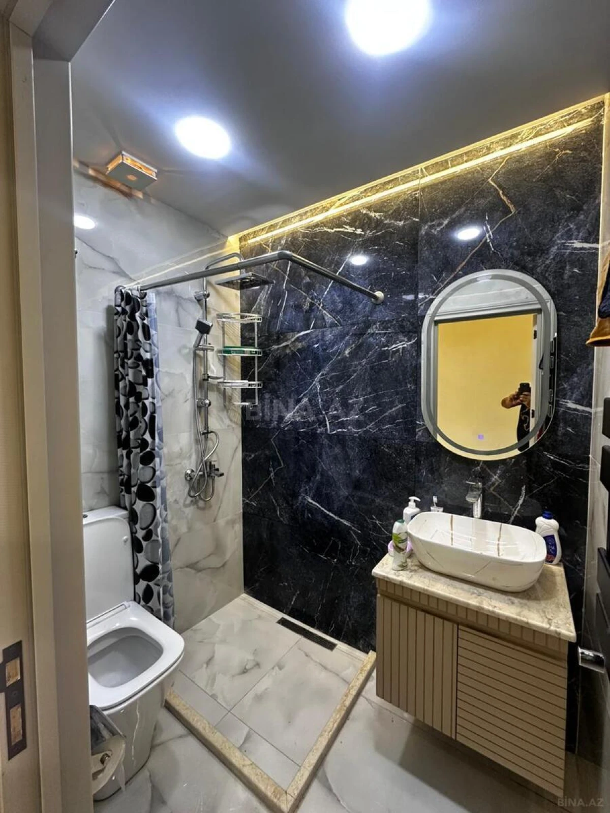 Kirayə verilir 2 otaqlı mənzil 70 m²