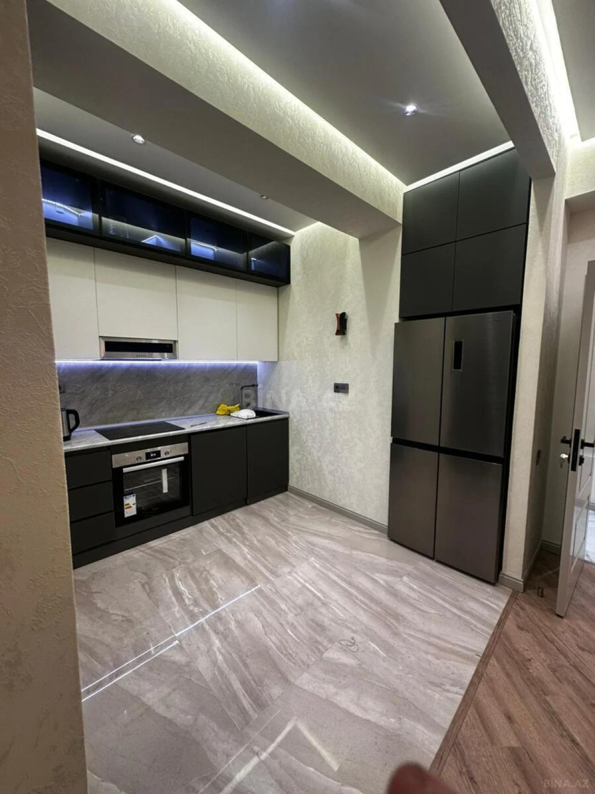 Kirayə verilir 2 otaqlı mənzil 70 m²