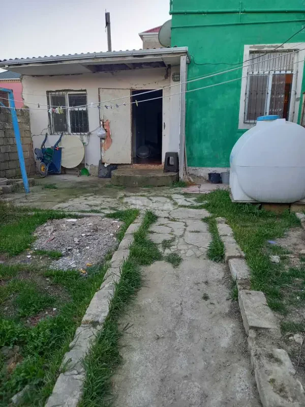 Satılır 3 otaqlı həyət evi 100 m²