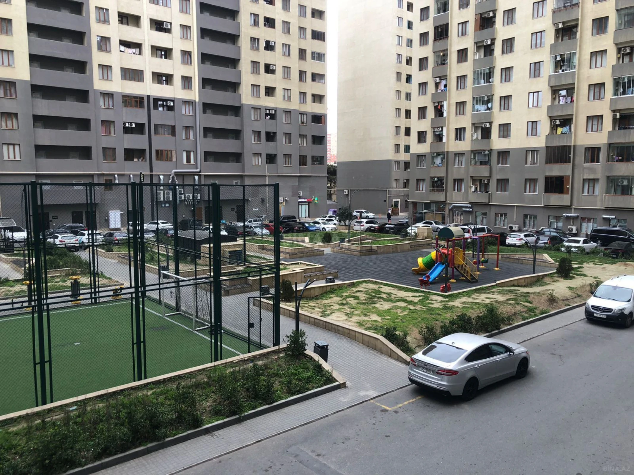 Satılır 2 otaqlı mənzil 53 m²