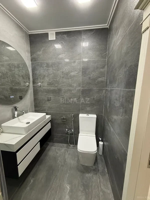 Satılır 3 otaqlı mənzil 142 m²