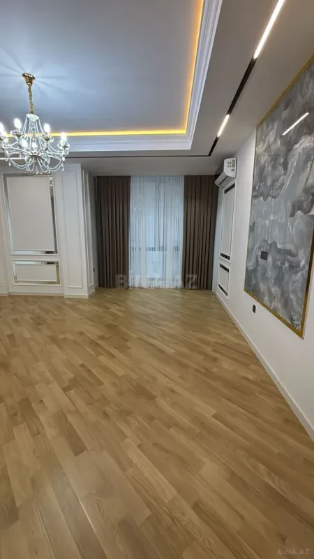 Satılır 3 otaqlı mənzil 142 m²