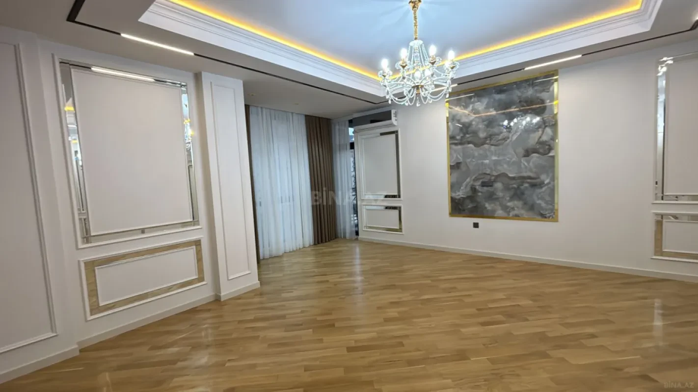 Satılır 3 otaqlı mənzil 142 m²