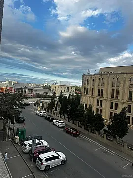 Satılır 3 otaqlı mənzil 83 m²