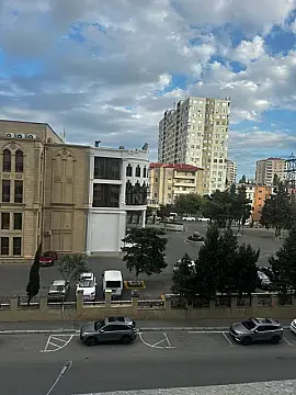 Satılır 3 otaqlı mənzil 83 m²