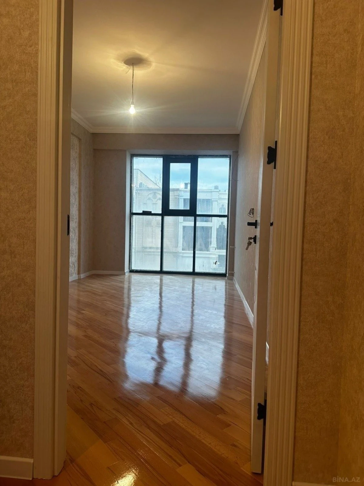 Satılır 3 otaqlı mənzil 83 m²