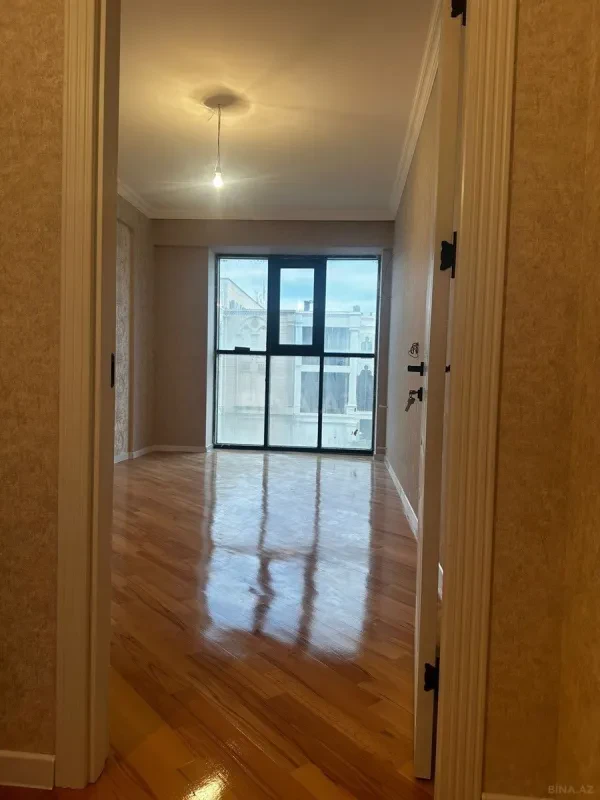 Satılır 3 otaqlı mənzil 83 m²