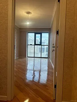 Satılır 3 otaqlı mənzil 83 m²