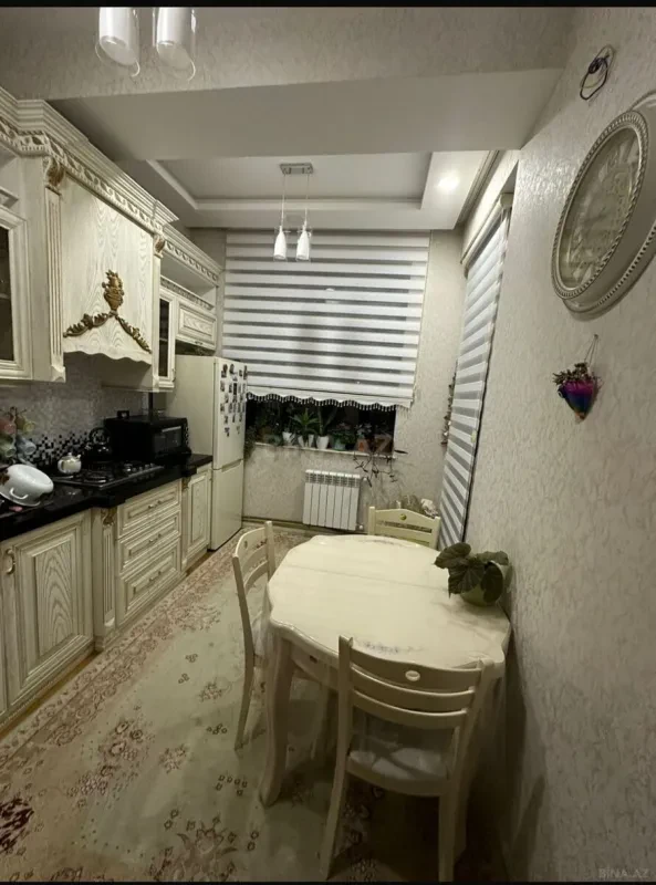 Kirayə verilir 2 otaqlı mənzil 90 m²