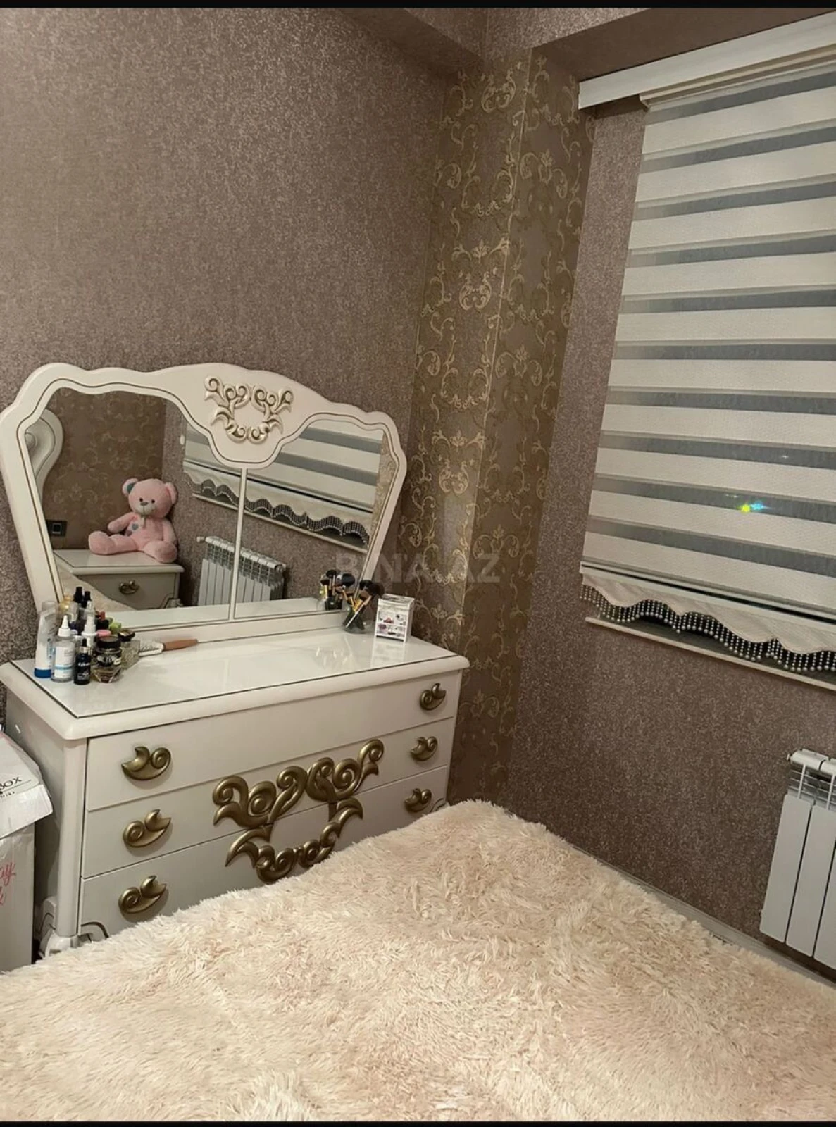 Kirayə verilir 2 otaqlı mənzil 90 m²