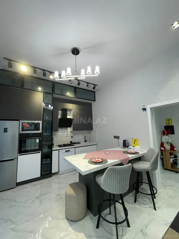 Kirayə verilir 4 otaqlı həyət evi 200 m²