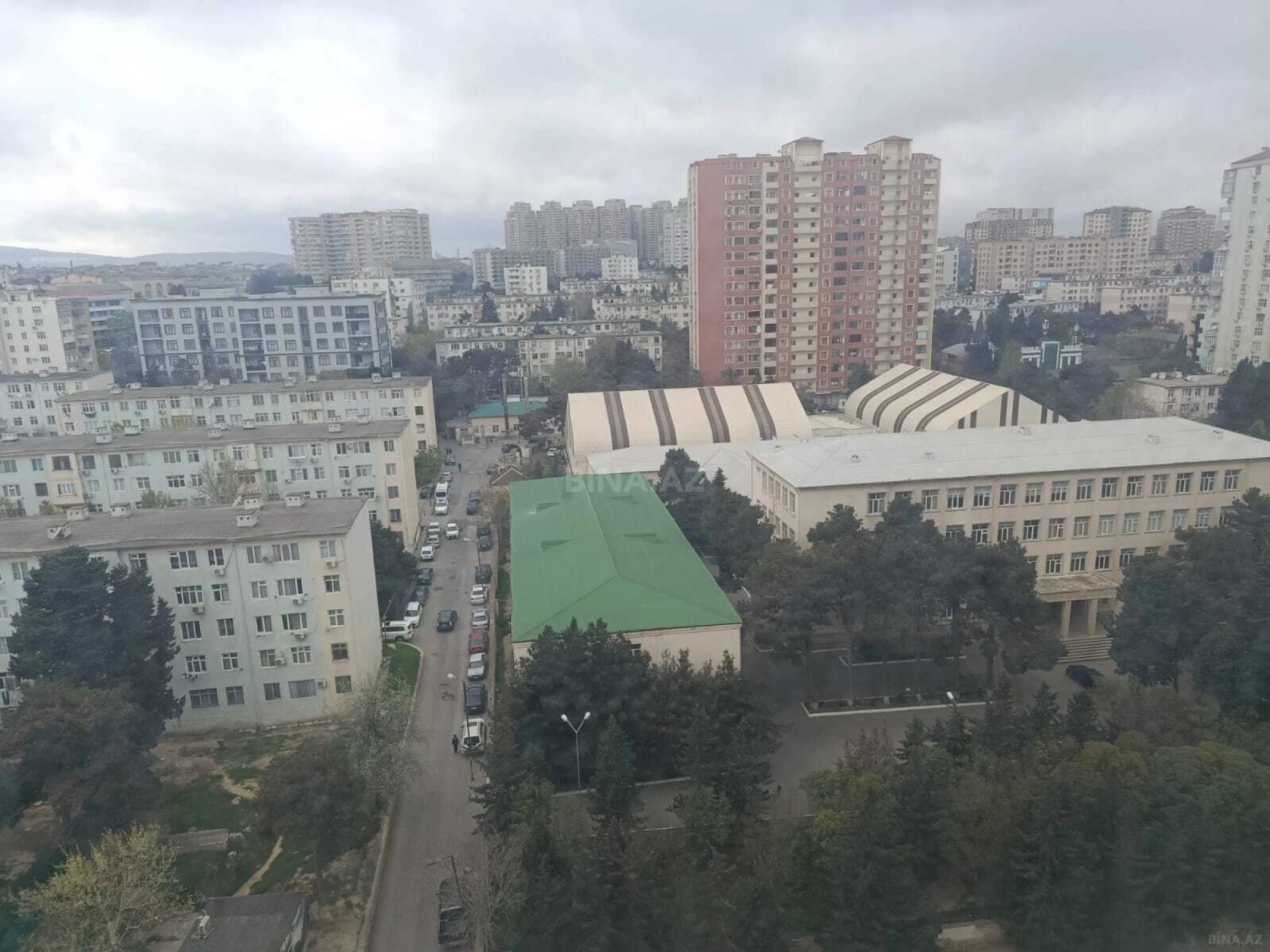 Kirayə verilir 2 otaqlı mənzil 90 m²