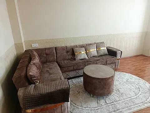 Kirayə verilir 2 otaqlı mənzil 90 m²