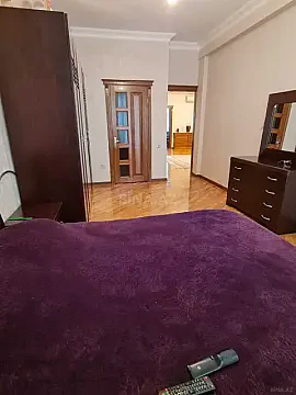 Satılır 3 otaqlı mənzil 145 m² — Bakı 3 otaq 145.00 m²