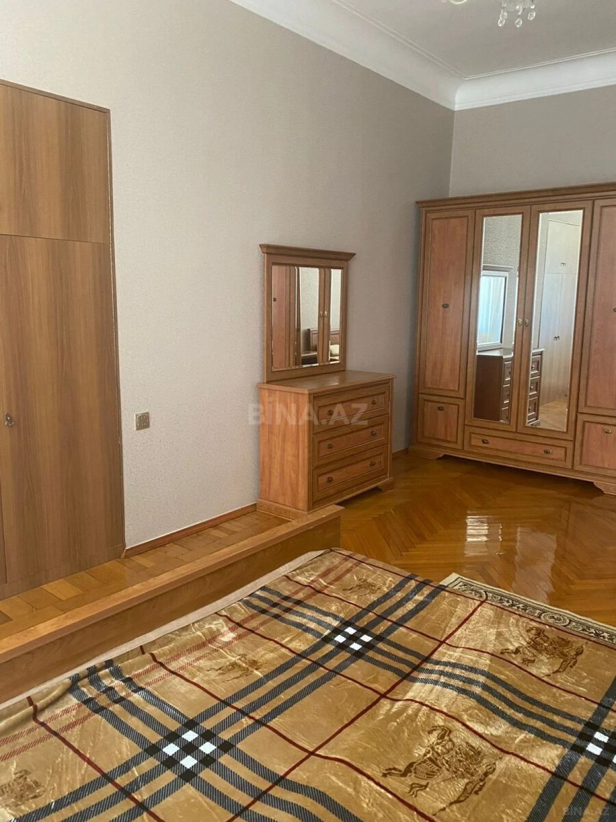 Kirayə verilir 3 otaqlı mənzil 90 m²