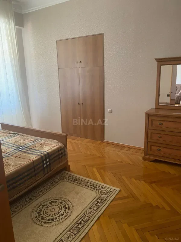 Kirayə verilir 3 otaqlı mənzil 90 m²