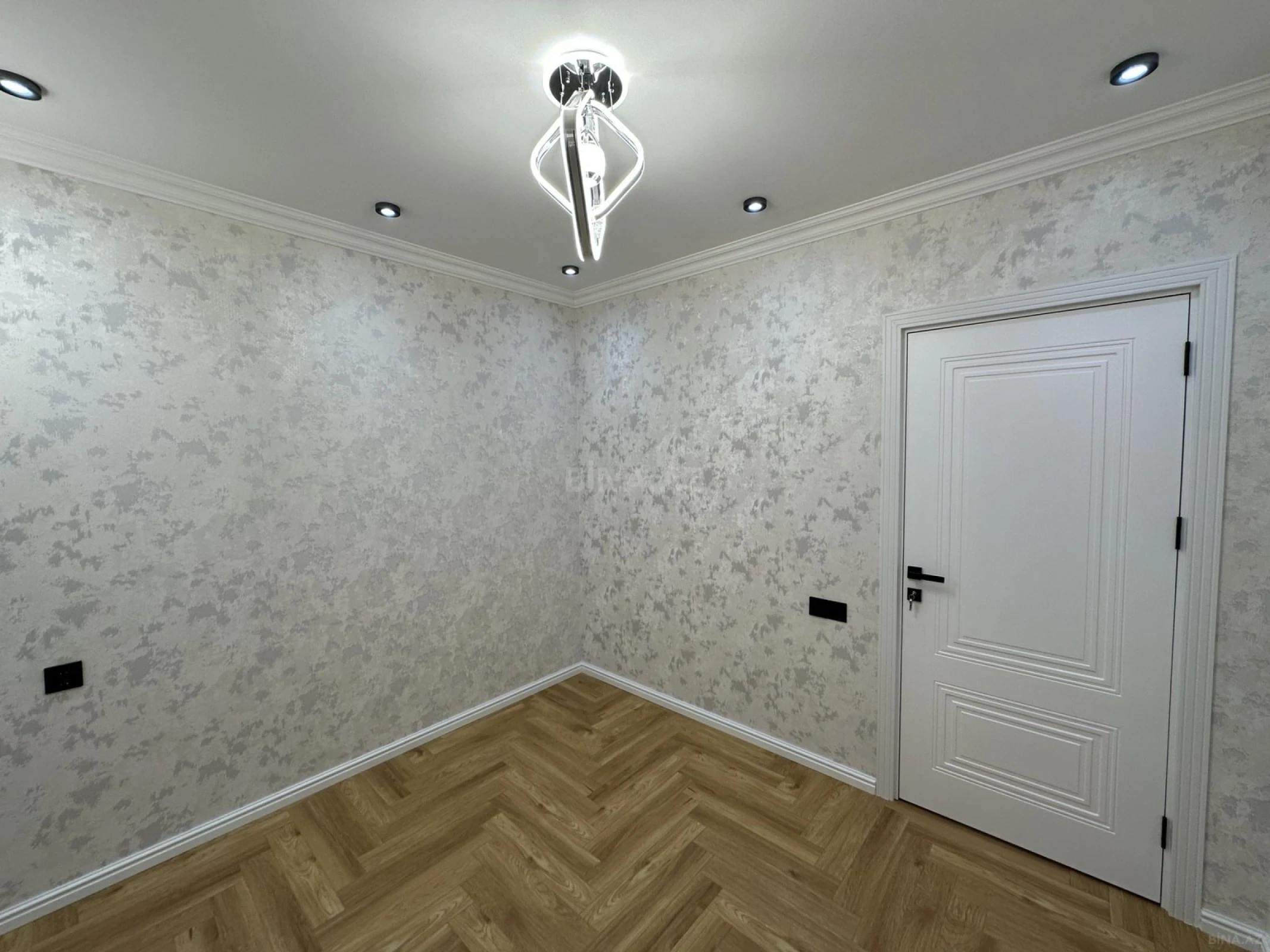 Satılır 3 otaqlı mənzil 65 m²