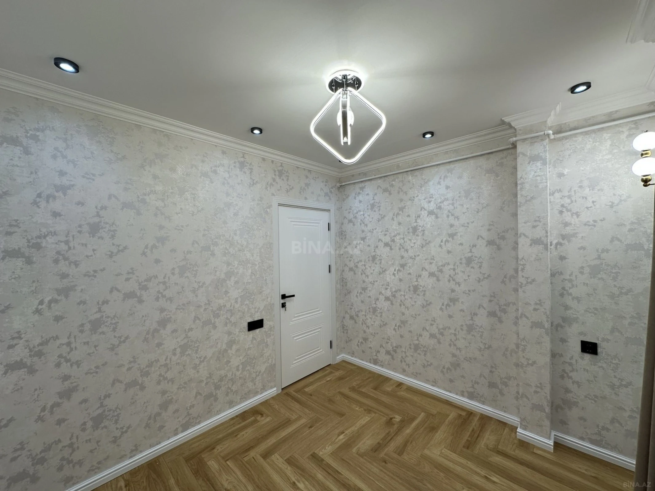 Satılır 3 otaqlı mənzil 65 m²