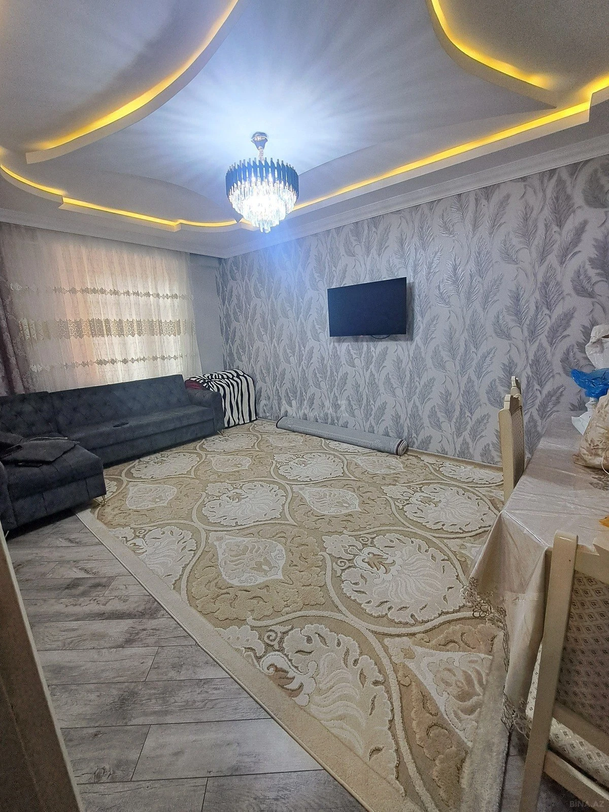 Kirayə verilir 2 otaqlı mənzil 78 m²