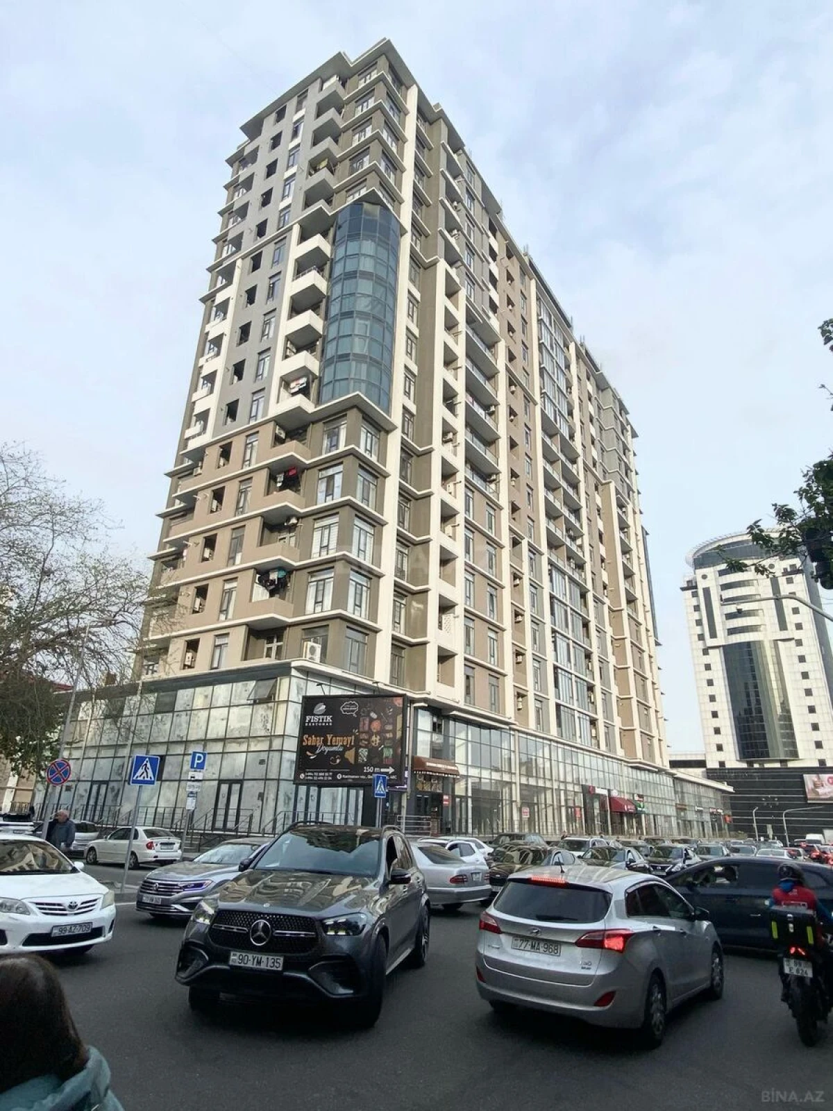 Kirayə verilir 2 otaqlı mənzil 70 m²