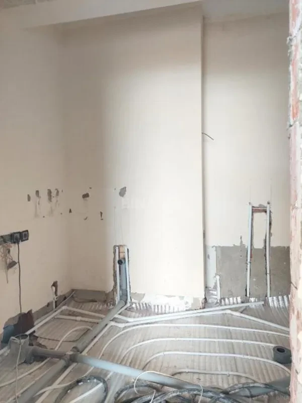 Satılır 3 otaqlı mənzil 130 m²