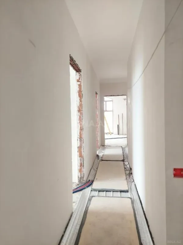 Satılır 3 otaqlı mənzil 130 m²