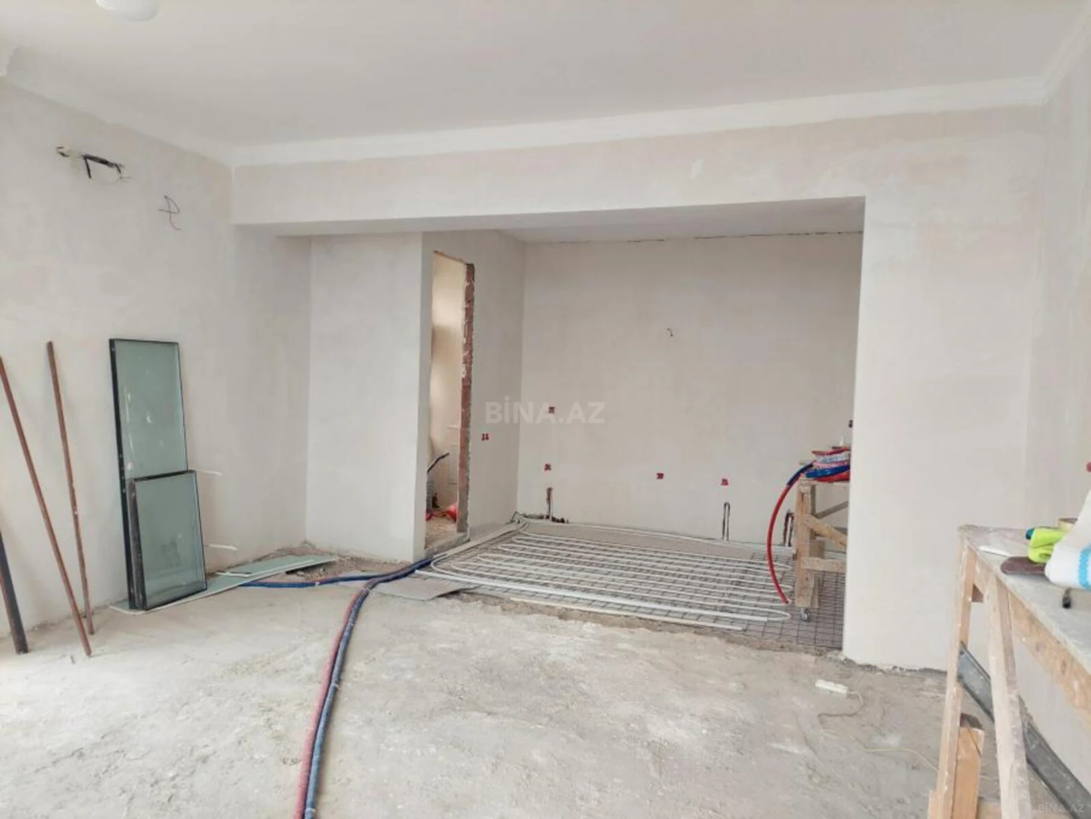 Satılır 3 otaqlı mənzil 130 m²