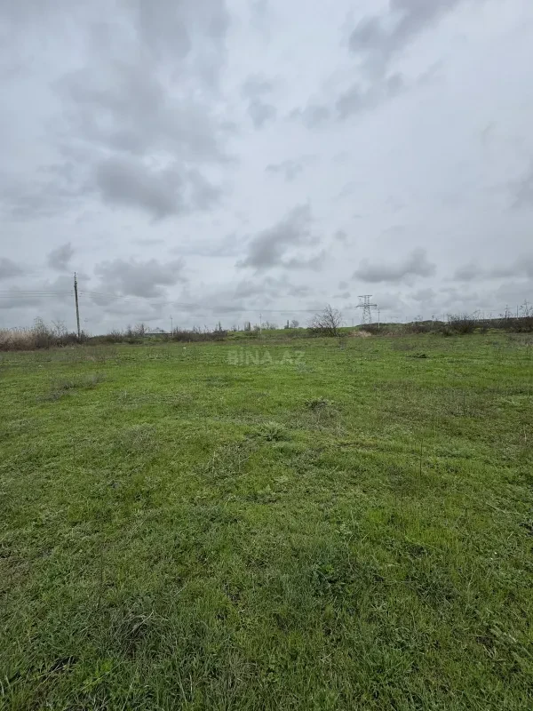 Satılır torpaq sahəsi 100 m²