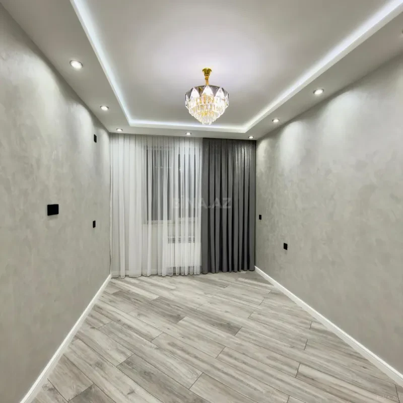 Satılır 4 otaqlı mənzil 164 m²