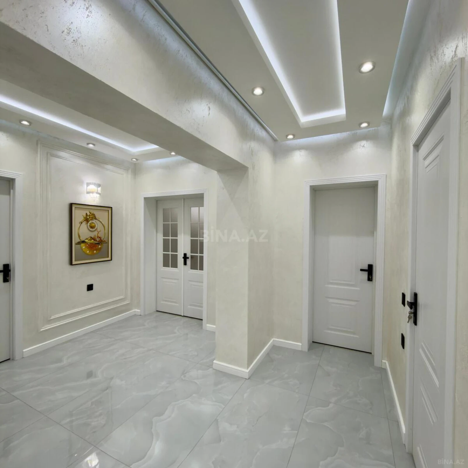 Satılır 4 otaqlı mənzil 164 m²
