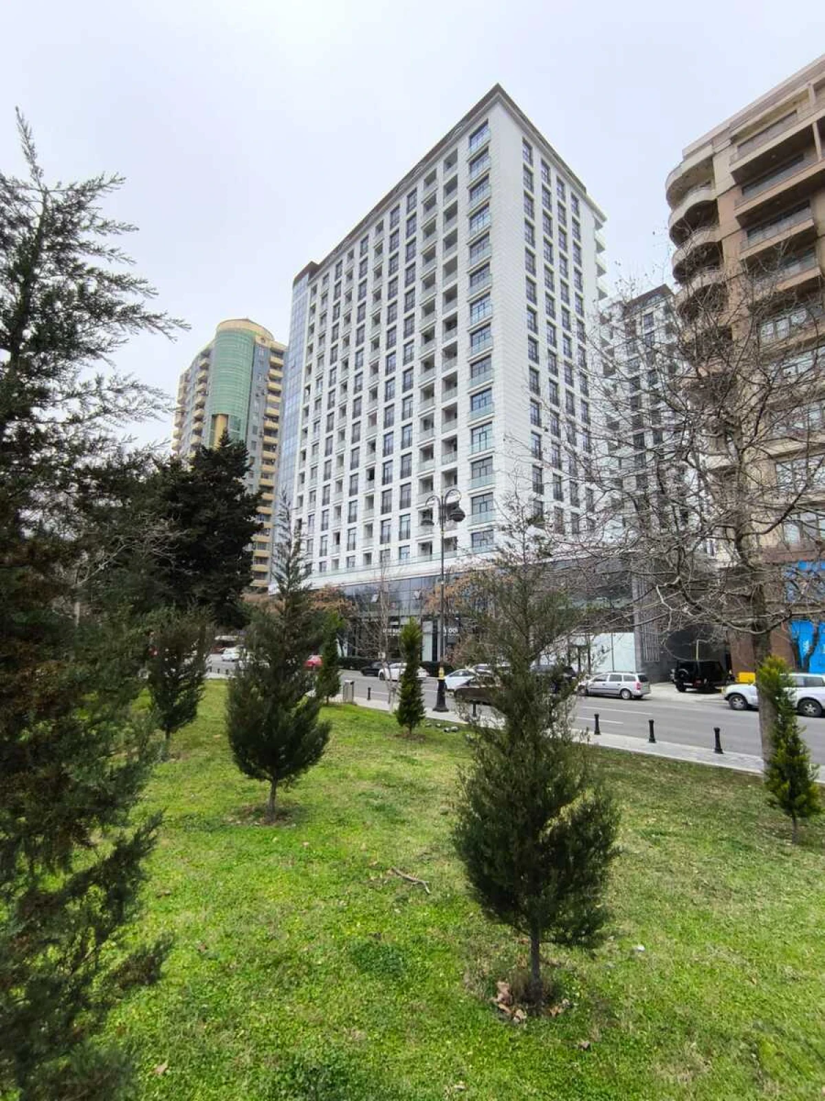 Satılır 2 otaqlı mənzil 72 m²