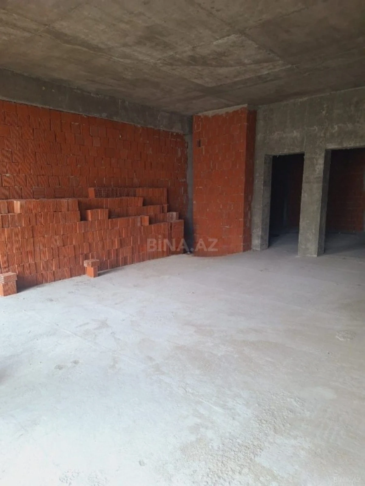 Satılır 2 otaqlı mənzil 72 m²