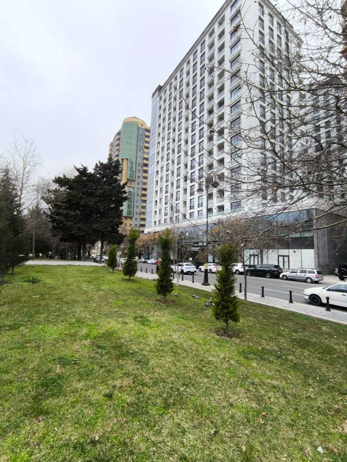Satılır 2 otaqlı mənzil 72 m²
