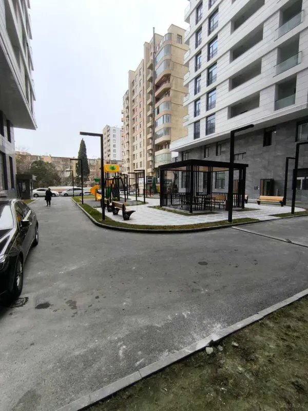 Satılır 2 otaqlı mənzil 72 m²